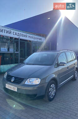 Мінівен Volkswagen Touran 2006 в 