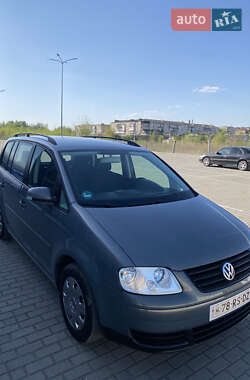 Мінівен Volkswagen Touran 2006 в 