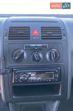Мінівен Volkswagen Touran 2006 в 