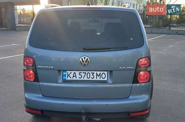 Мінівен Volkswagen Touran 2007 в 