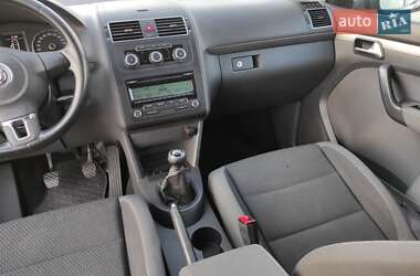 Мінівен Volkswagen Touran 2010 в 