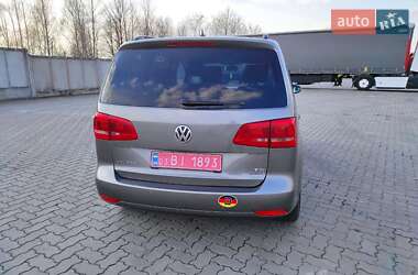 Мінівен Volkswagen Touran 2010 в 