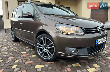 Мінівен Volkswagen Touran 2011 в 