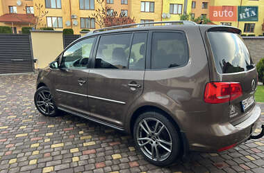 Мінівен Volkswagen Touran 2011 в 