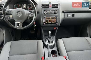 Мінівен Volkswagen Touran 2011 в 