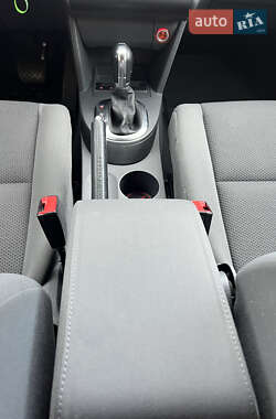 Мінівен Volkswagen Touran 2011 в 