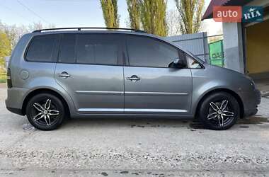 Мінівен Volkswagen Touran 2004 в 