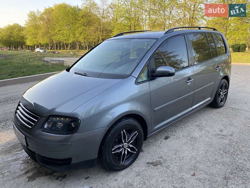 Мінівен Volkswagen Touran 2004 в 