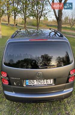 Мінівен Volkswagen Touran 2004 в 