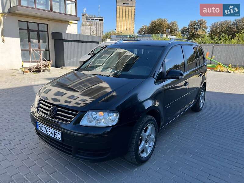 Мінівен Volkswagen Touran 2005 в Покровському