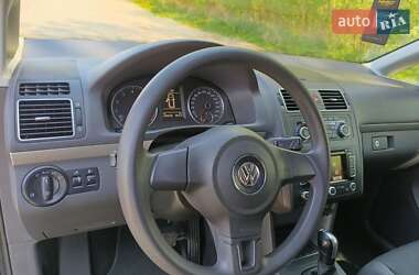 Минивэн Volkswagen Touran 2011 в 