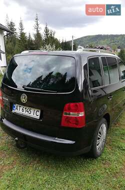 Мінівен Volkswagen Touran 2006 в 