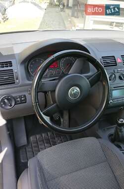 Мінівен Volkswagen Touran 2006 в 