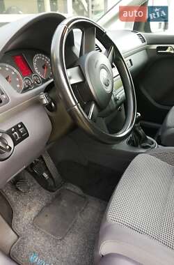Мінівен Volkswagen Touran 2006 в 