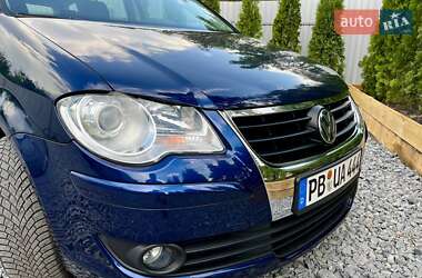 Минивэн Volkswagen Touran 2007 в 