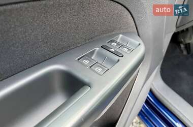 Минивэн Volkswagen Touran 2007 в 