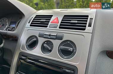 Минивэн Volkswagen Touran 2007 в 