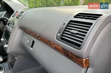 Минивэн Volkswagen Touran 2007 в 