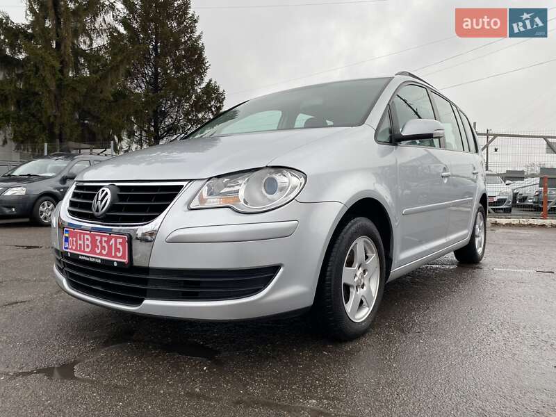 Мінівен Volkswagen Touran 2008 в 