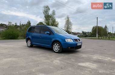 Минивэн Volkswagen Touran 2006 в 