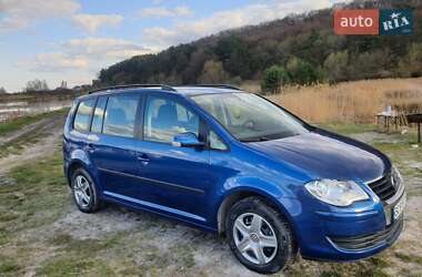 Минивэн Volkswagen Touran 2008 в 