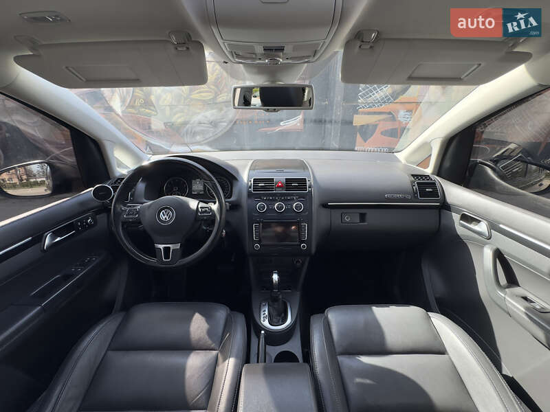 Минивэн Volkswagen Touran 2012 в Луцке