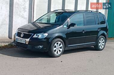 Минивэн Volkswagen Touran 2009 в 