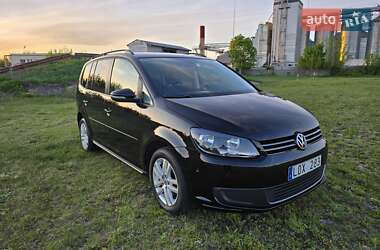 Минивэн Volkswagen Touran 2011 в 
