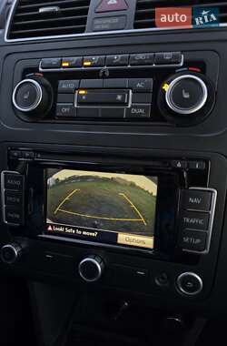 Минивэн Volkswagen Touran 2011 в 
