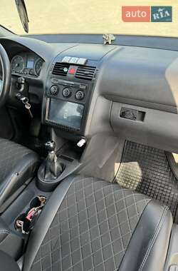 Мінівен Volkswagen Touran 2005 в 