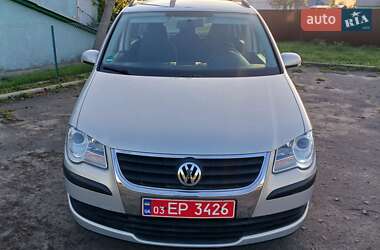 Минивэн Volkswagen Touran 2008 в 