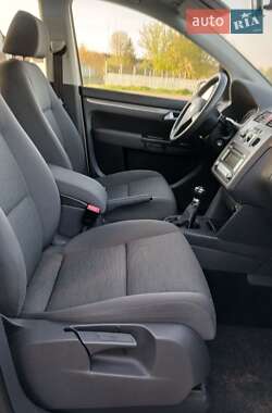 Минивэн Volkswagen Touran 2008 в 