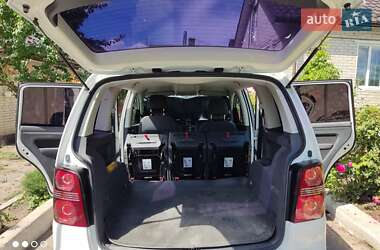 Мінівен Volkswagen Touran 2010 в 