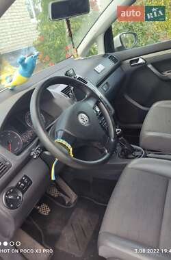 Мінівен Volkswagen Touran 2010 в 