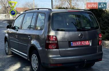 Минивэн Volkswagen Touran 2008 в 