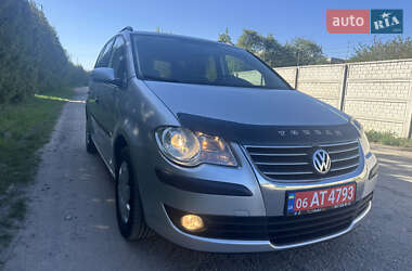 Мінівен Volkswagen Touran 2008 в Житомирі
