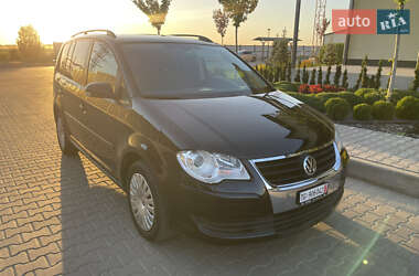 Мінівен Volkswagen Touran 2009 в Луцьку