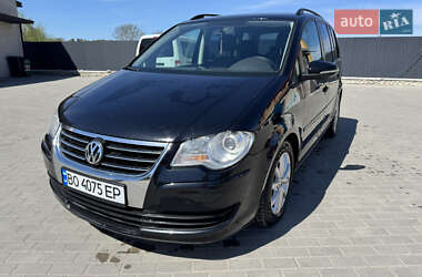 Мінівен Volkswagen Touran 2010 в Вишнівці