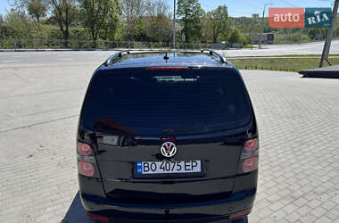 Минивэн Volkswagen Touran 2010 в 