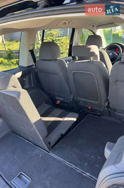 Мінівен Volkswagen Touran 2009 в 