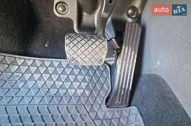 Минивэн Volkswagen Touran 2010 в 