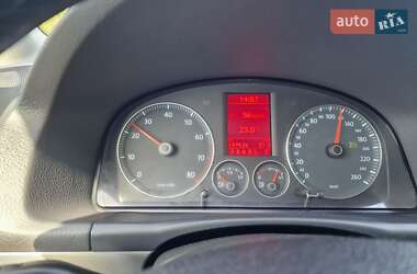 Минивэн Volkswagen Touran 2010 в 