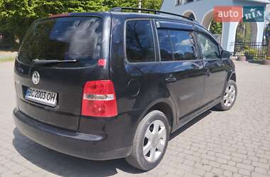 Минивэн Volkswagen Touran 2004 в 