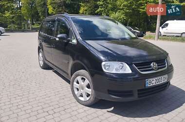 Минивэн Volkswagen Touran 2004 в 