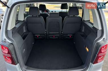 Мінівен Volkswagen Touran 2009 в 