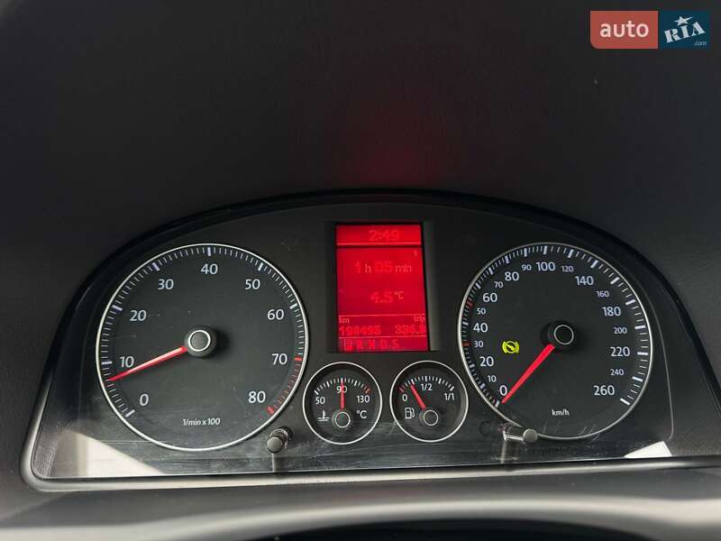 Мінівен Volkswagen Touran 2009 в Запоріжжі