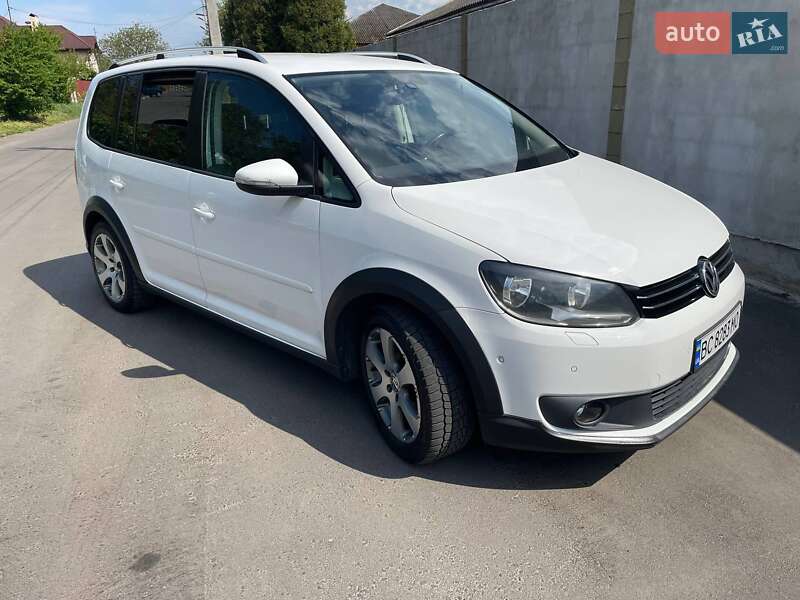 Мінівен Volkswagen Touran 2011 в 