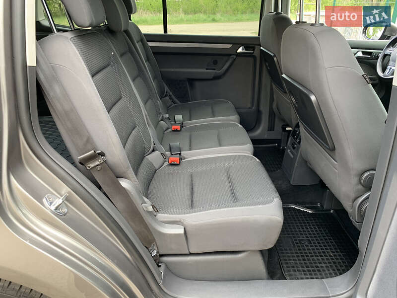 Мінівен Volkswagen Touran 2011 в Бердичеві