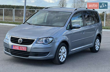 Мінівен Volkswagen Touran 2009 в Дубні