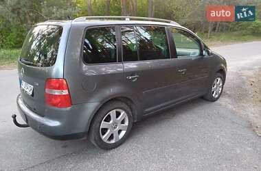 Минивэн Volkswagen Touran 2006 в 
